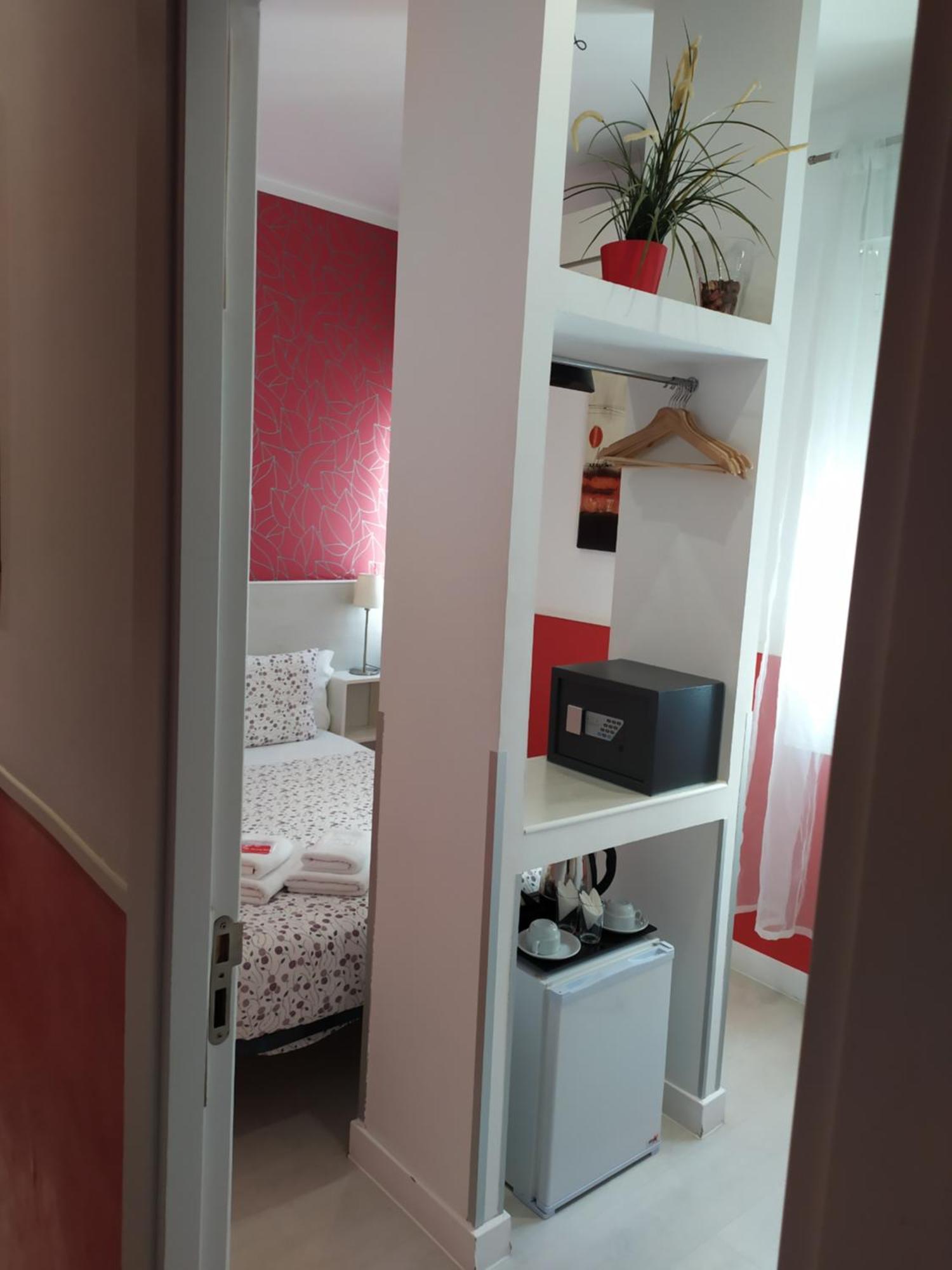Pensión Hostal Inn Madrid 2*
